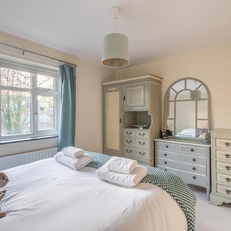 Comfortable Home In Wandsworth Londra Esterno foto