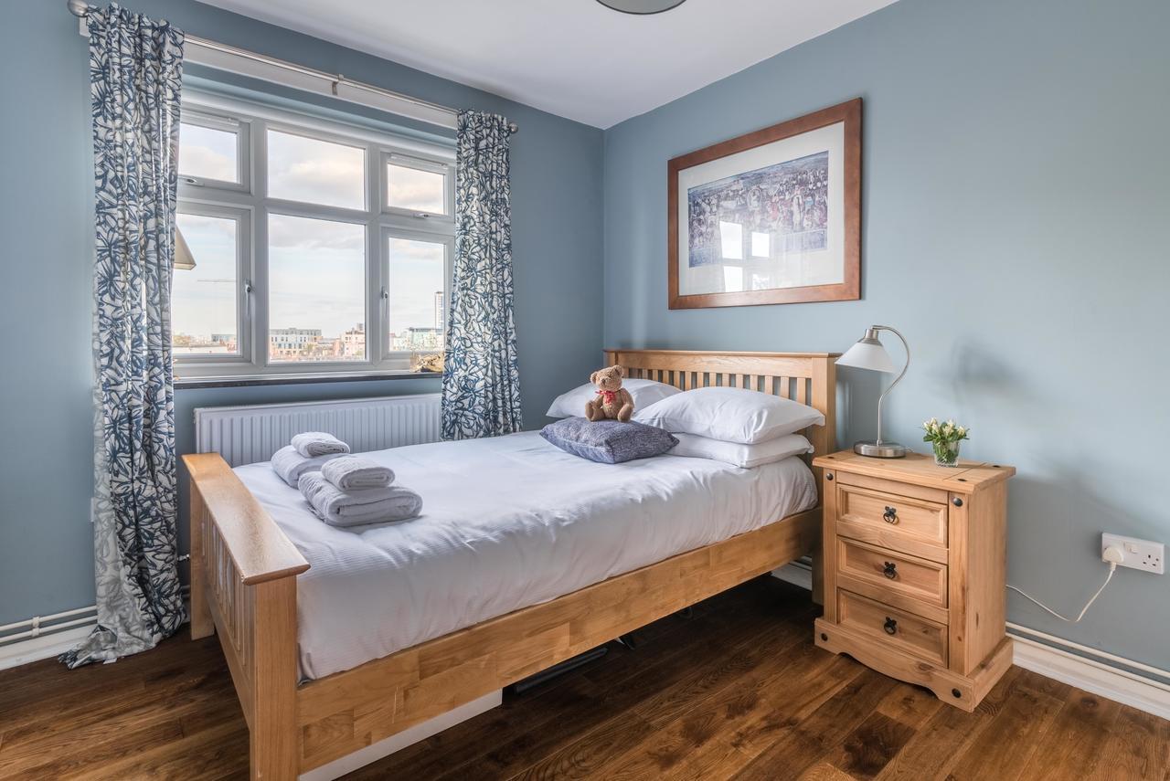 Comfortable Home In Wandsworth Londra Esterno foto