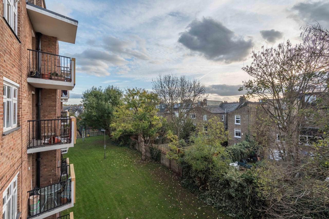 Comfortable Home In Wandsworth Londra Esterno foto